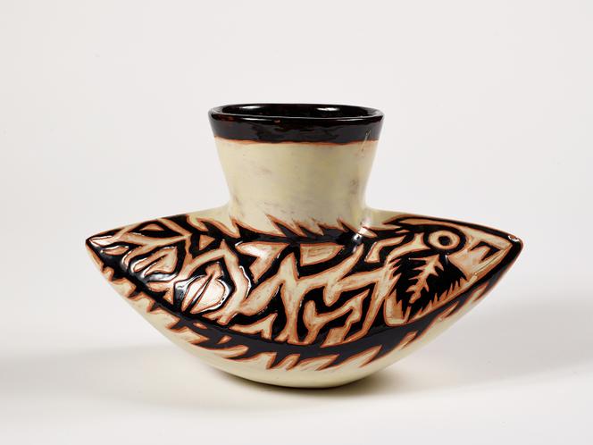 Un vase créé par l’artiste en 1956.