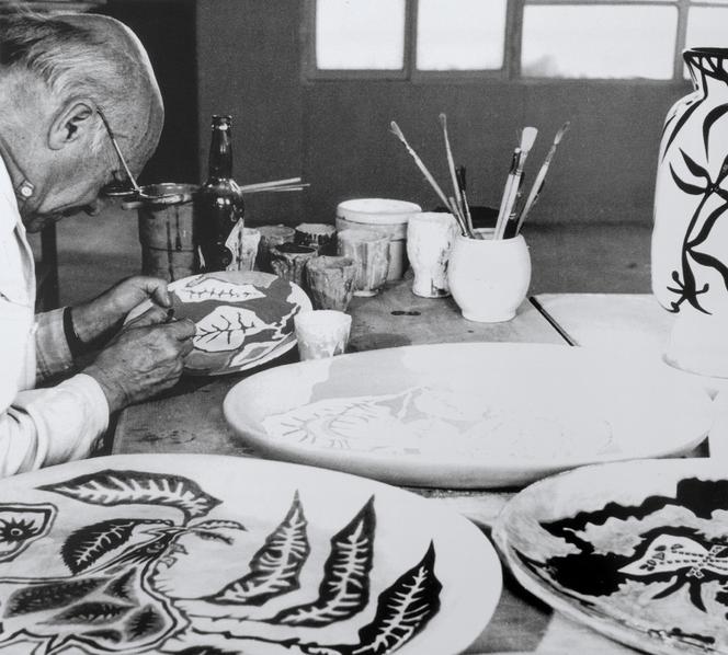 Jean Lurçat à l’atelier de Sant Vicens, en 1939.