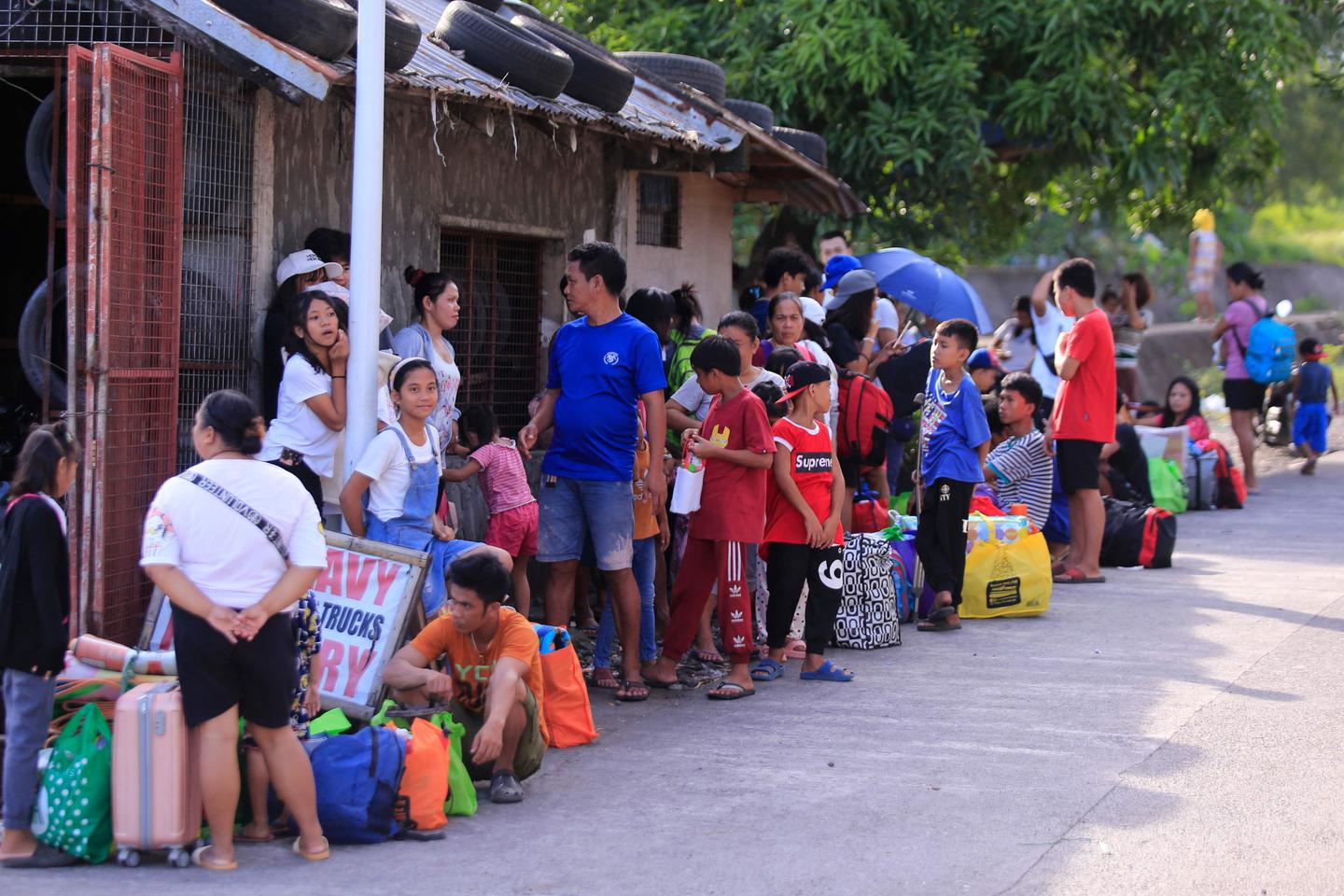 Tens of thousands flee as Typhoon Man-yi nears Philippines – Technologist