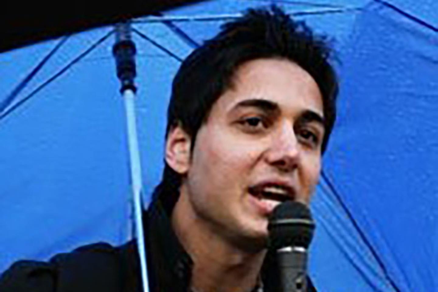 In Iran, the suicide of opposition figure Kianoosh Sanjari sends shockwaves through social media