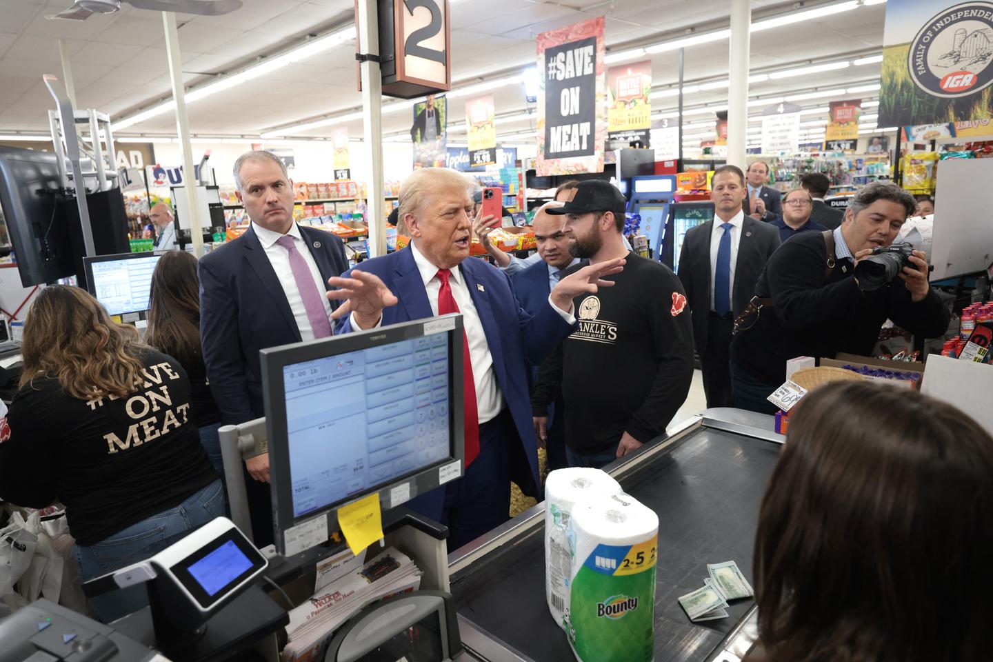 The dangerous liaison between inflation and populism