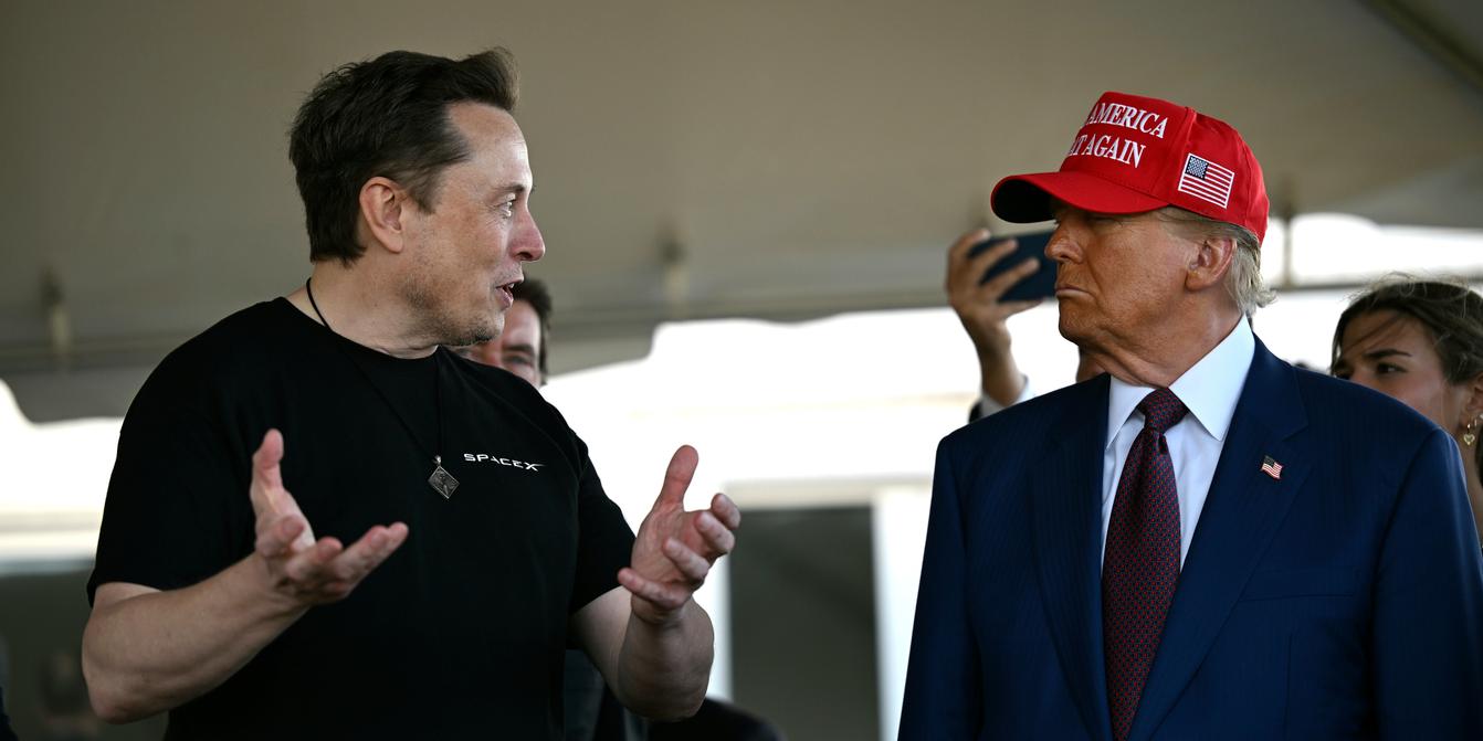 SpaceX fails to repeat Starship booster catch as Trump looks on