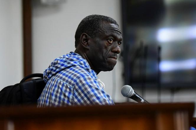 L’opposant ougandais Kizza Besigye au tribunal de Kampala, en mai 2022.