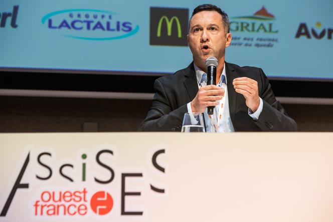 François Purseigle, durante a 6ª Conferência sobre Agricultura e Alimentação, em Laval, 13 de outubro de 2022.