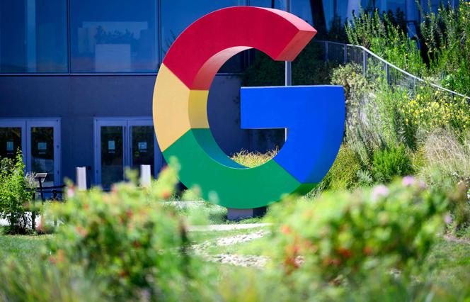 Un grand logo Google sur le campus Bay View de l’entreprise, à Mountain View, en Californie, le 13 août 2024.