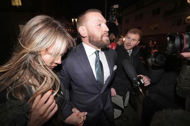 Conor McGregor fora do tribunal em Dublin, Irlanda, sexta-feira, 22 de novembro de 2024.
