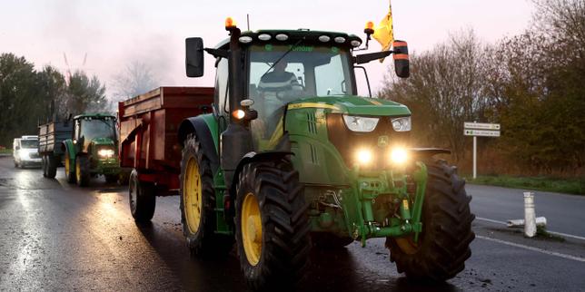 Les agriculteurs en colère entament une deuxième semaine de mobilisation