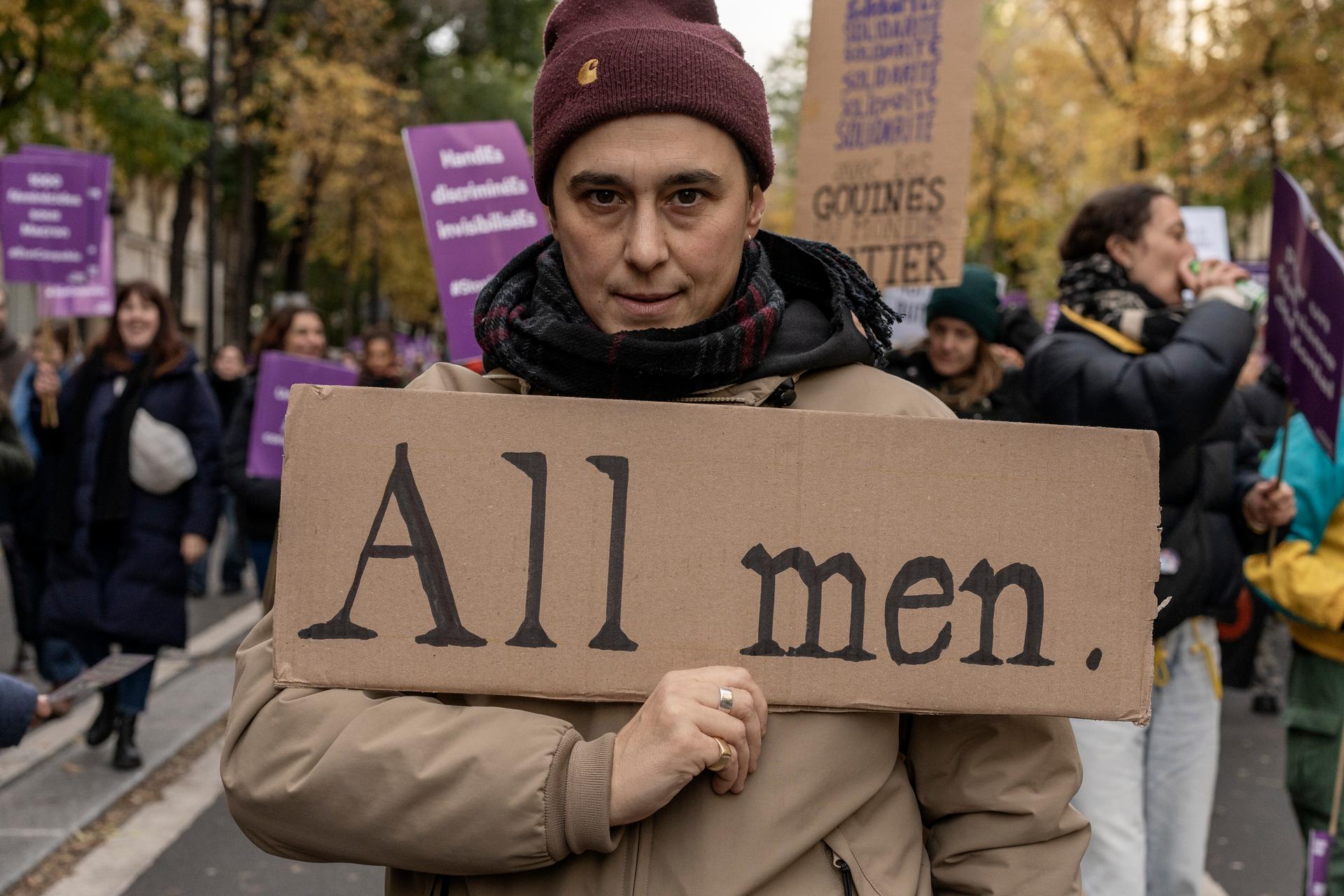 Cha Fallard, 43, works in the craft industry: "First of all, there was the initial breakthrough of #MeToo, then the courage of this woman who made it clear that shame must change sides, that rapists are Mr. Everyman: your father, your brother, your cousin, your boss, your partner. Maybe it's time for the guys who say 'not me' to question themselves and realize that it's not just women who are responsible for changing the world."