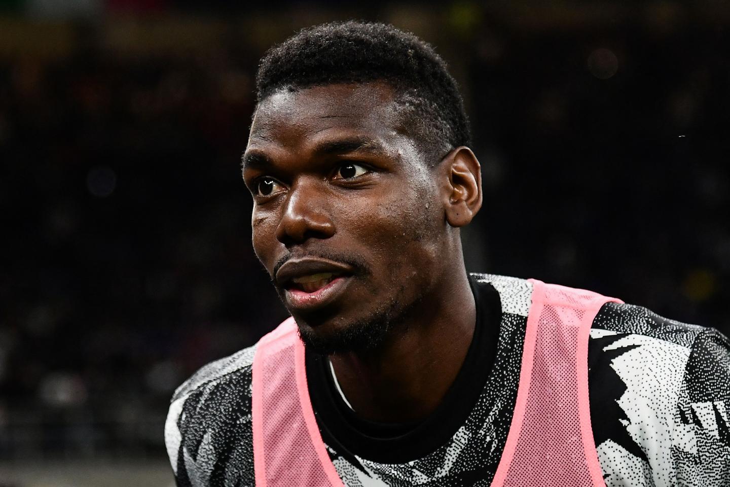 Six face trial in Paris for blackmailing footballer