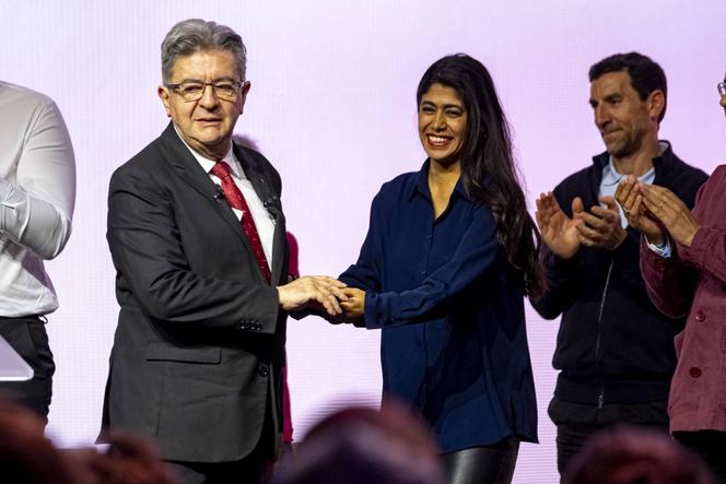 Jean-Luc Mélenchon et Rima Hassan, lors du dernier meeting de la campagne des élections européennes, à Lyon, le 6 juin 2024.