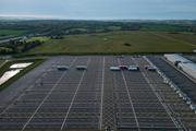 Des camions de marchandises au poste-frontière de Sevington (Royaume-Uni), le 30 avril 2024. 