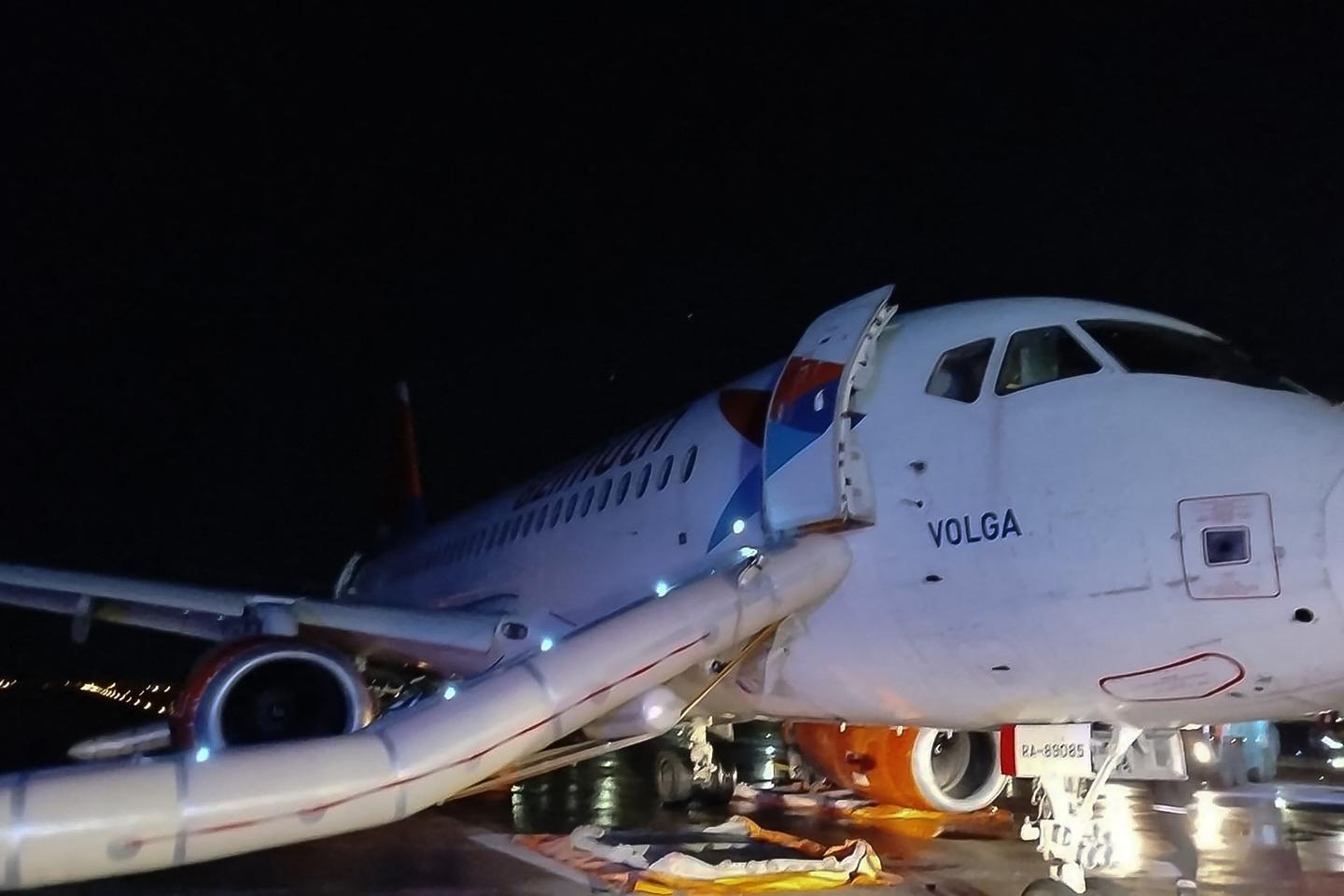 Russian plane catches fire during landing, all aboard safe