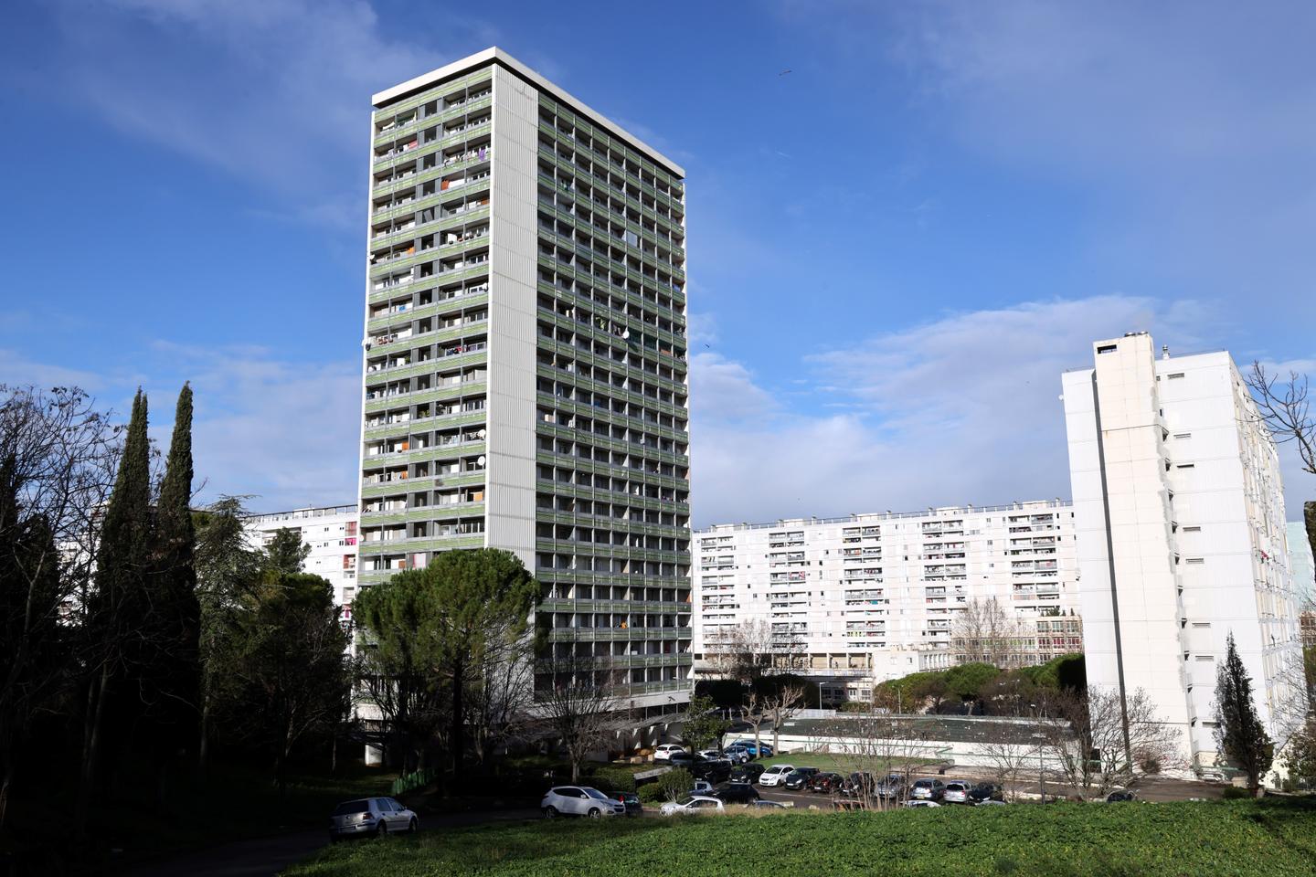 マルセイユの麻薬ネットワークのメンバー6人が未成年者2人を奴隷にしたとして法廷に