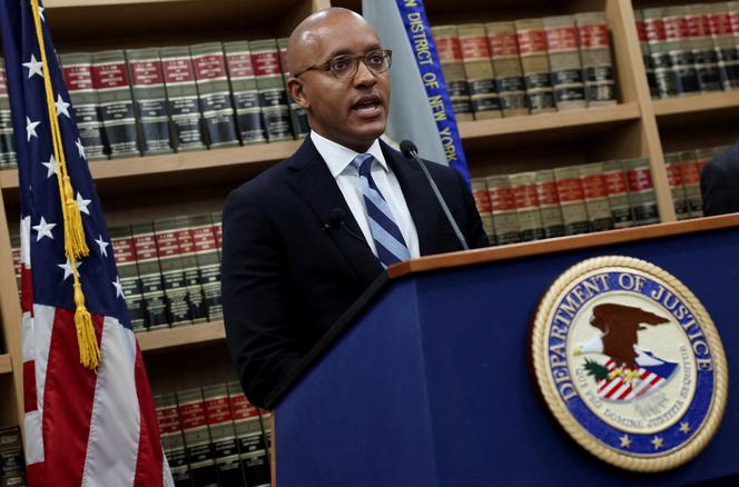  Le procureur du district de Manhattan, Damian Williams, s’exprime lors d’une conférence de presse à New York, le 26 septembre 2024.