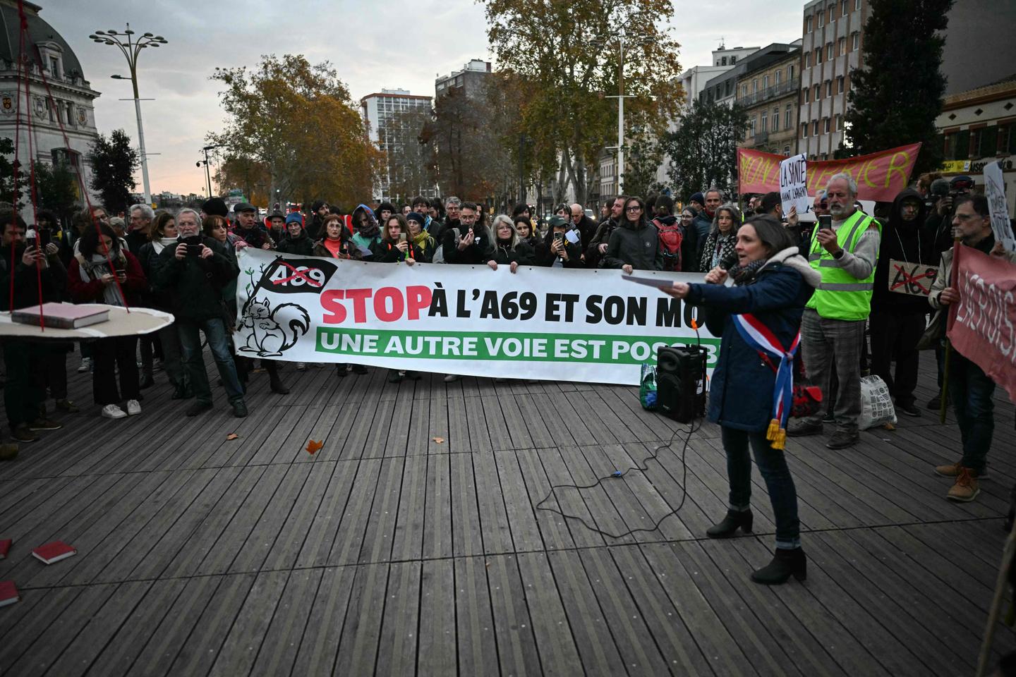una posible suspensión de la obra examinada por el tribunal administrativo de Toulouse