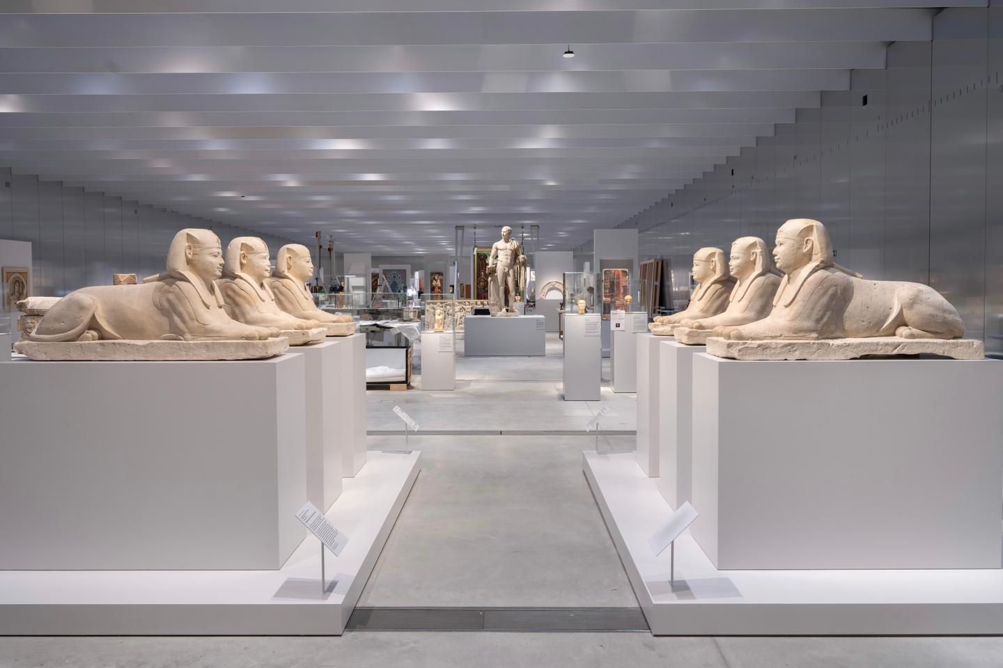At Louvre-Lens, the Galerie du Temps gets a facelift