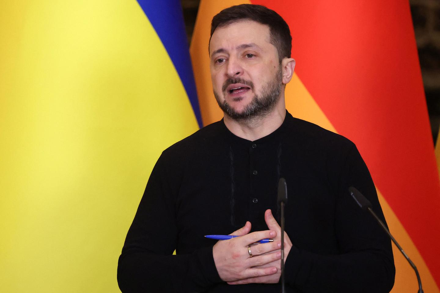 Ukraine’s Zelensky arrives in Paris for Notre-Dame reopening