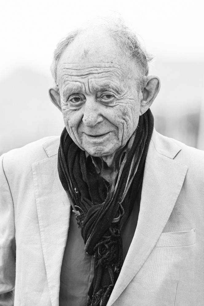 Frederick Wiseman na photocall de “Law And Order” durante o 77º Festival de Cinema de Cannes, 16 de maio de 2024.