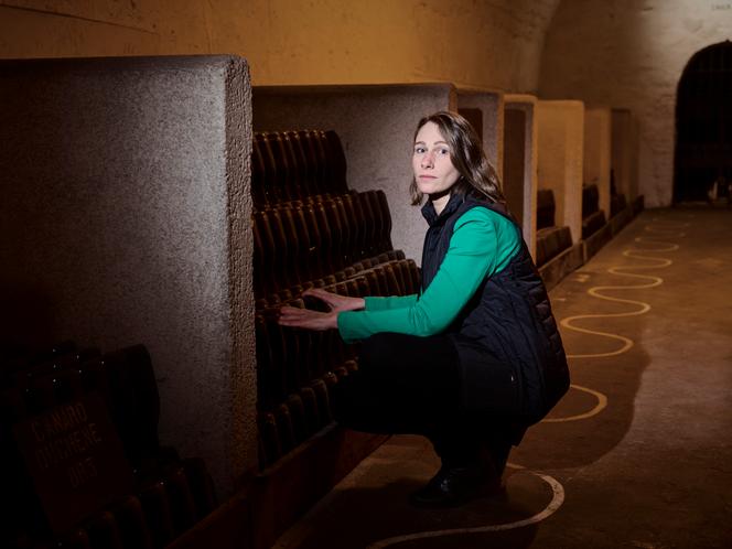 Cynthia Fossier, dans les caves de Canard-Duchêne à Ludes (Marne), le 28 novembre 2024.
