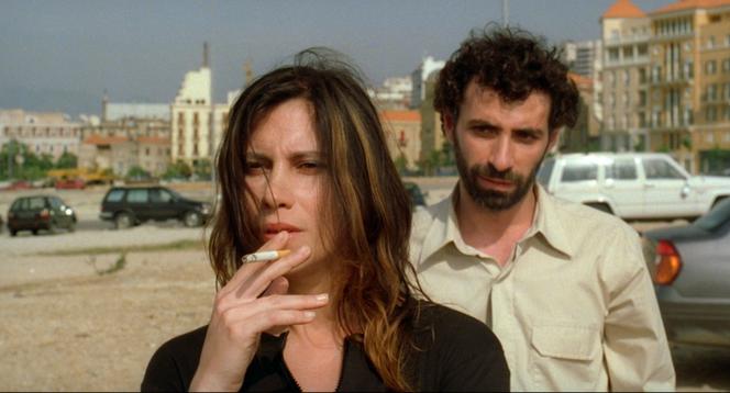 Soraya (Carole Abboud) e Tarek (Rabih Mroué) em “Terra incógnita” (2002), de Ghassan Salhab