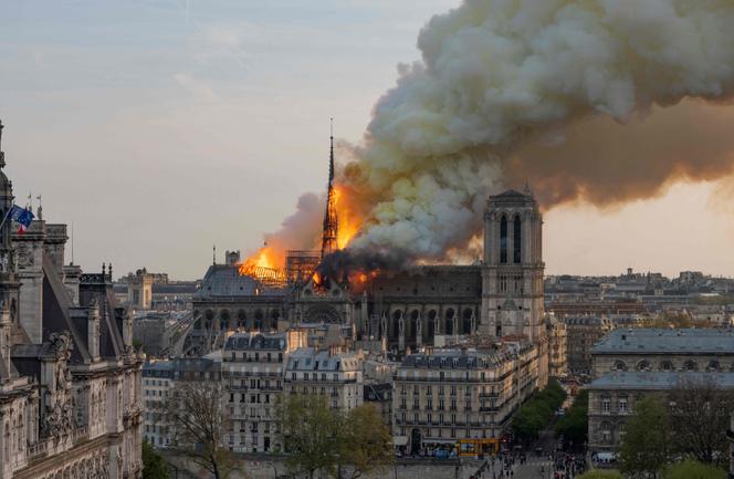 Notre Dame De Paris Un Mill naire De Grandeur De Ruines Et De Flammes notre-dame-de-paris-un-mill-naire-de-grandeur-de-ruines-et-de-flammes