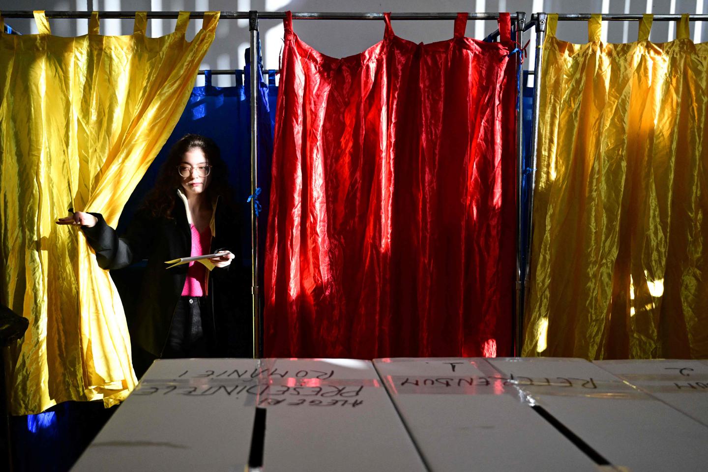 Romania's top court annuls presidential election