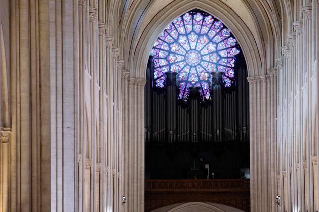 The South rose window and the organ of Notre-Dame de Paris.