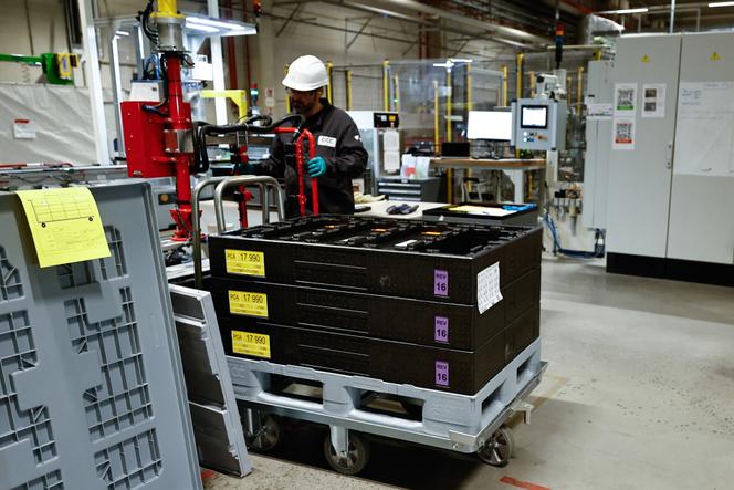 L’usine de batteries d’Automotive Cells Company (ACC), à Douvrin, dans le Pas-de-Calais, le 2 décembre 2024. 