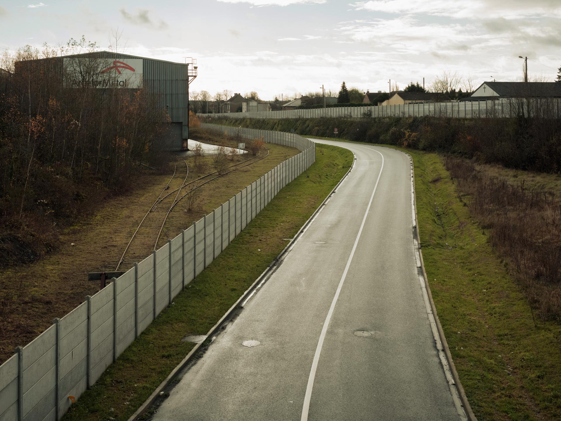 Un des bâtiments du site d’ArcelorMittal, à Denain (Nord), le 2 décembre 2024.