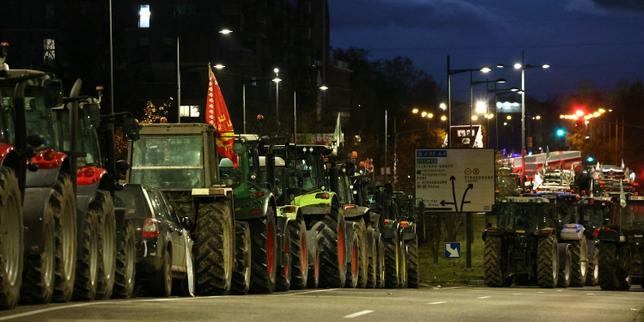 La chute du gouvernement perturbe le début des négociations commerciales