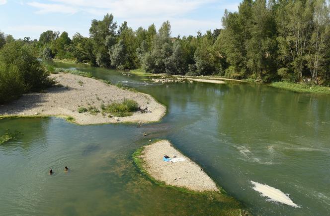 L’Adour près d’Aire-sur-Adour, dans le sud-ouest de la France, le 9 août 2022.