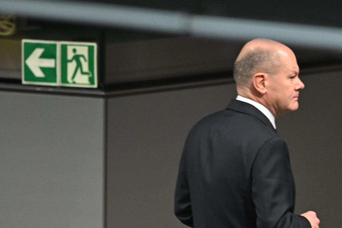 German Chancellor Olaf Scholz loses confidence vote