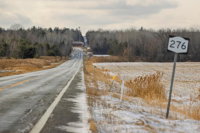 À la frontière entre le Canada et les États-Unis, à Rouses Point (Etat de New York), aux États-Unis, le 6 décembre 2024.