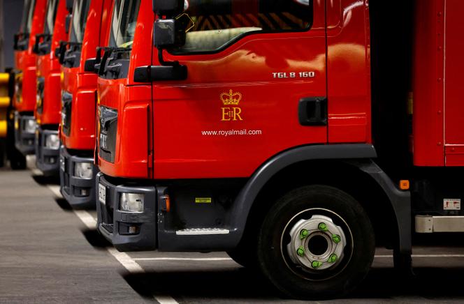 O Royal Mail, cujas origens remontam a mais de 500 anos, tem sofrido particularmente nos últimos anos com a queda no volume de encomendas a entregar.