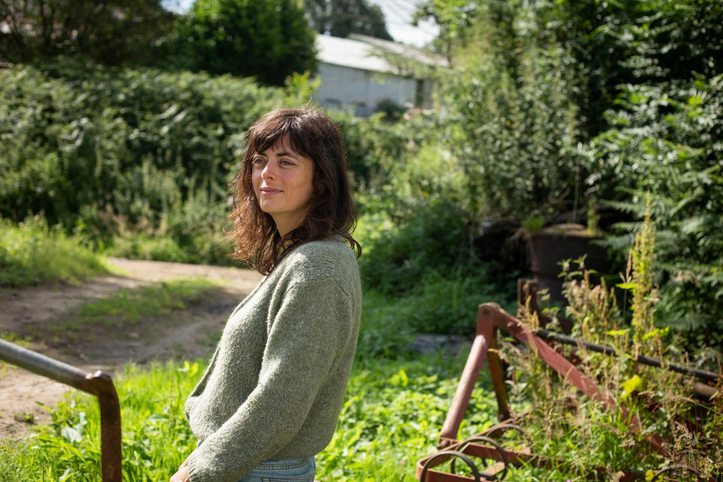 Inès Léraud, journaliste : « Les blessures psychologiques et sociales du remembrement des terres agricoles ne sont pas refermées »