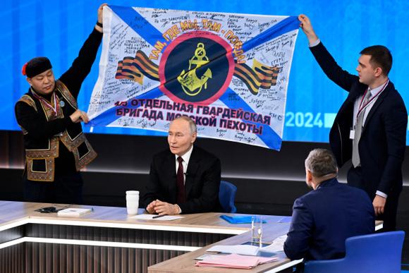 Le président russe, Vladimir Poutine, tient sa conférence de presse annuelle de fin d’année à Moscou, le 19 décembre 2024.
