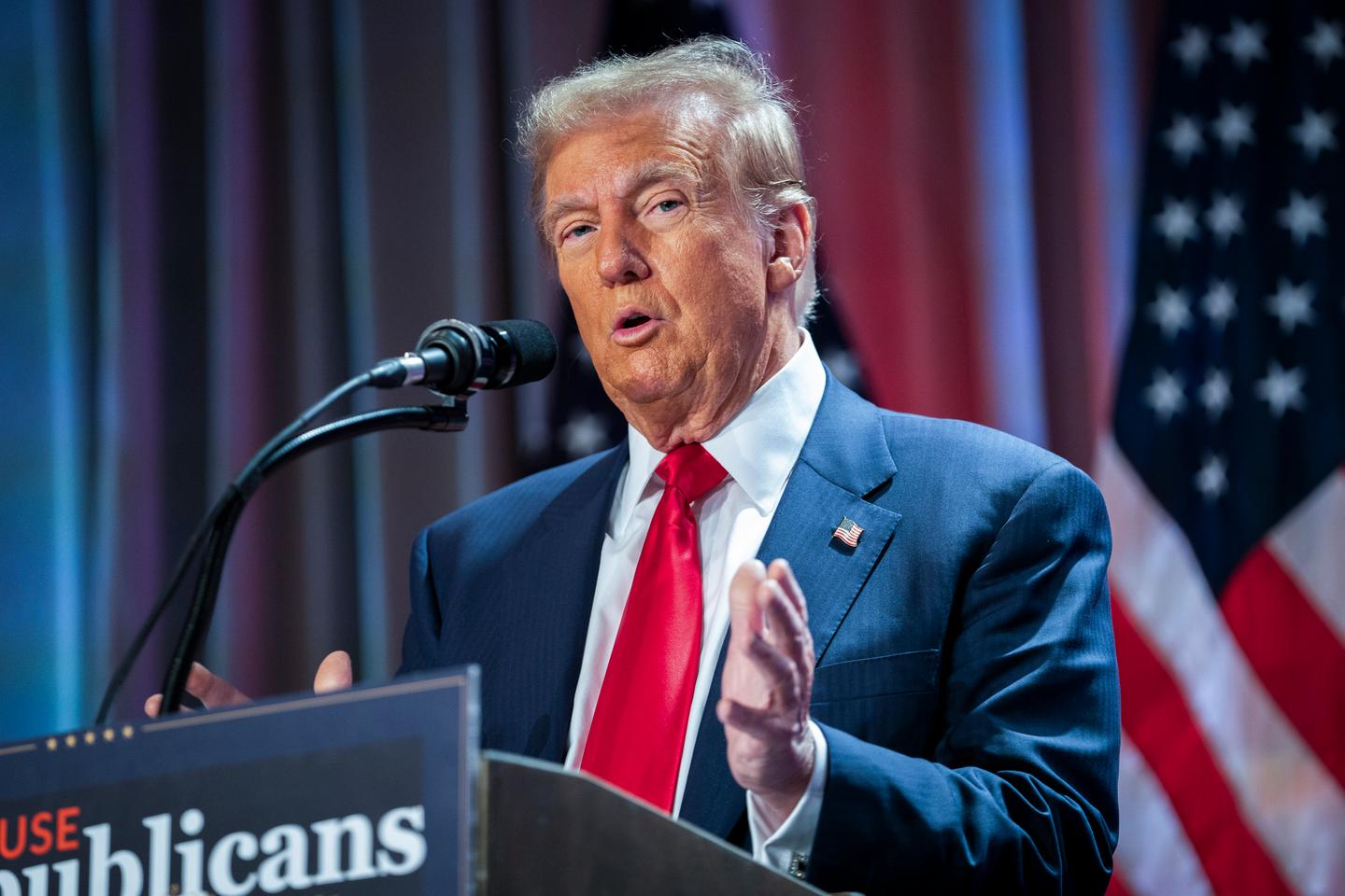 Trump announces new deal for averting government shutdown