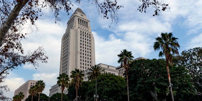 FBI agents search home of Los Angeles deputy mayor over City Hall bomb threat