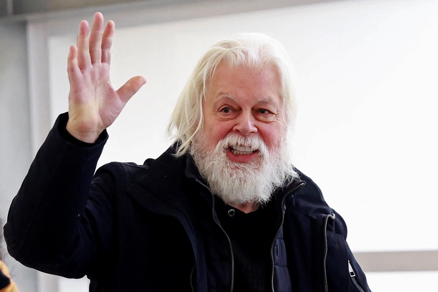 Anti-whaling activist Paul Watson arrives in France after five-month detention