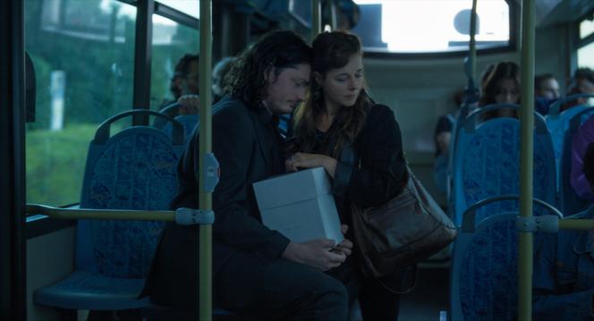 Joël (Charles Peccia-Galletto) et Mona (Laure Calamy) dans « Mon inséparable », d’Anne-Sophie Bailly.