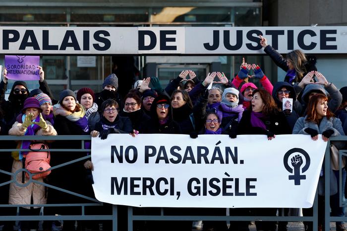 fe44158_2024-12-20t143127z-1094415213-rc22tbahy7om-rtrmadp-3-france-justice-women.JPG