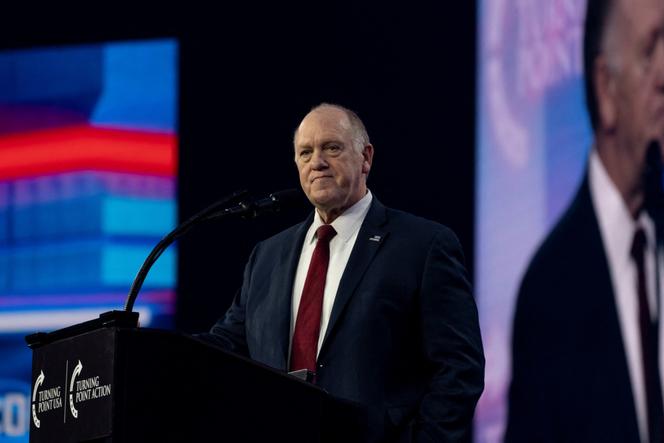 Tom Homan, qui sera chargé des frontières dans l’administration Trump, lors d’un meeting à Phoenix, en Arizona, le 22 décembre 2024.