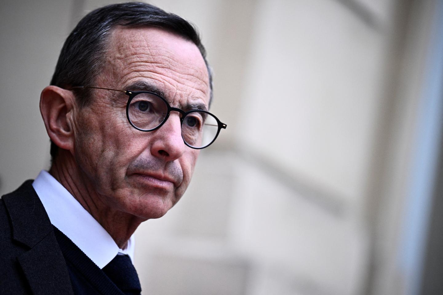 French police arrest three Algerians in crackdown on social media influencers