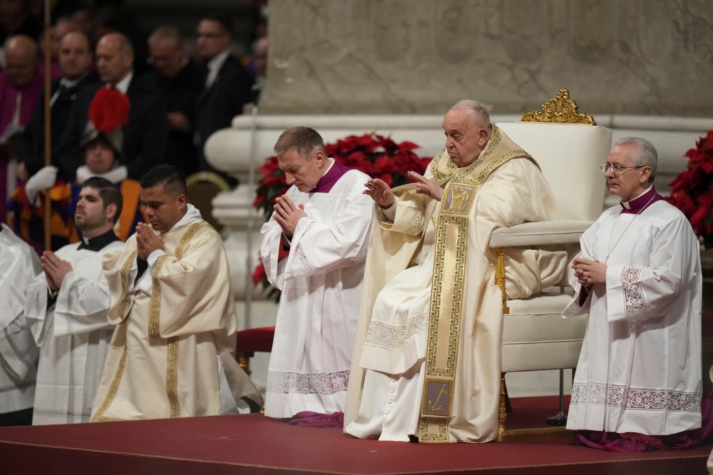 On Christmas Eve, Pope Francis launches holy Jubilee year
