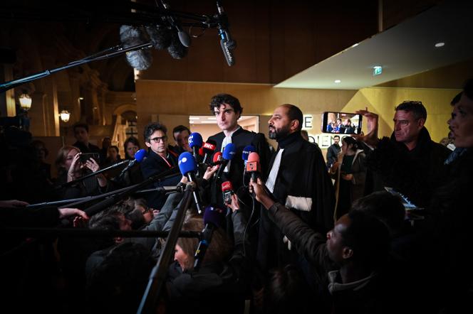 Vincent Brengarth e Ouadie Elhamamouchi, advogados de Abdelhakim Sefrioui, em Paris, 20 de dezembro de 2024. 