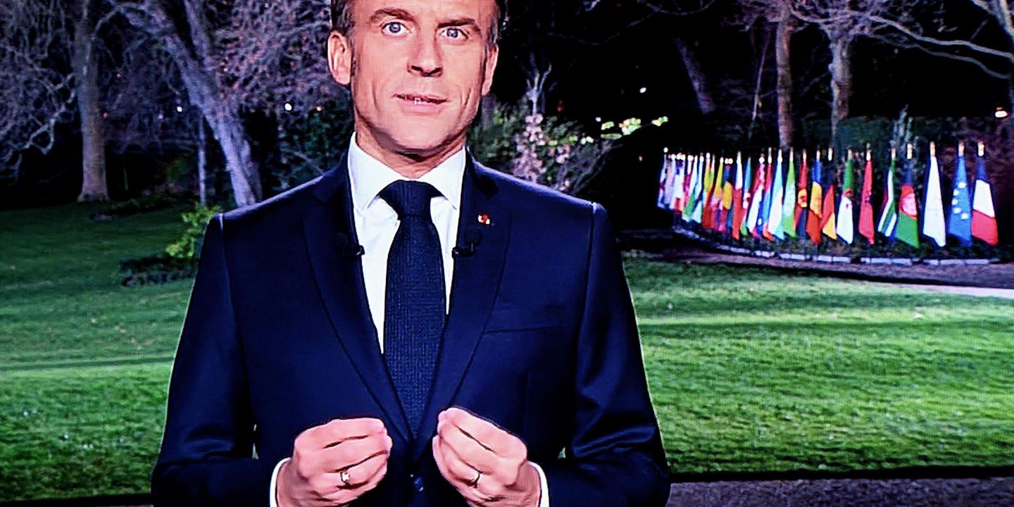 エマニュエル・マクロン氏、激動の政治年を経てフランス国民に2025年への願いをライブで送る