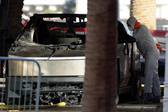 Les restes du Cybertruck de Tesla qui a explosé, mercredi 1ᵉʳ janvier 2025, à Las Vegas (Nevada), devant le Trump Hotel.
