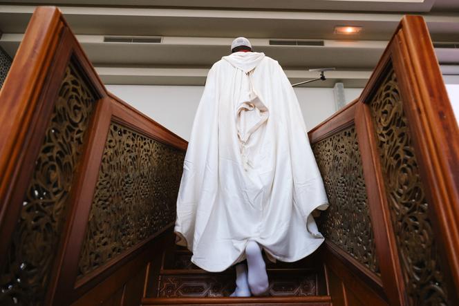 Antes do sermão (khoutba) proferido durante a oração de sexta-feira, numa mesquita no Baixo Reno, em setembro de 2024.