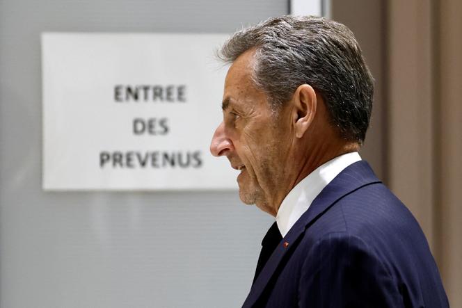 Nicolas Sarkozy, à peine sorti de prison, annonce la sortie d'un livre, «  Le Journal d'un prisonnier »