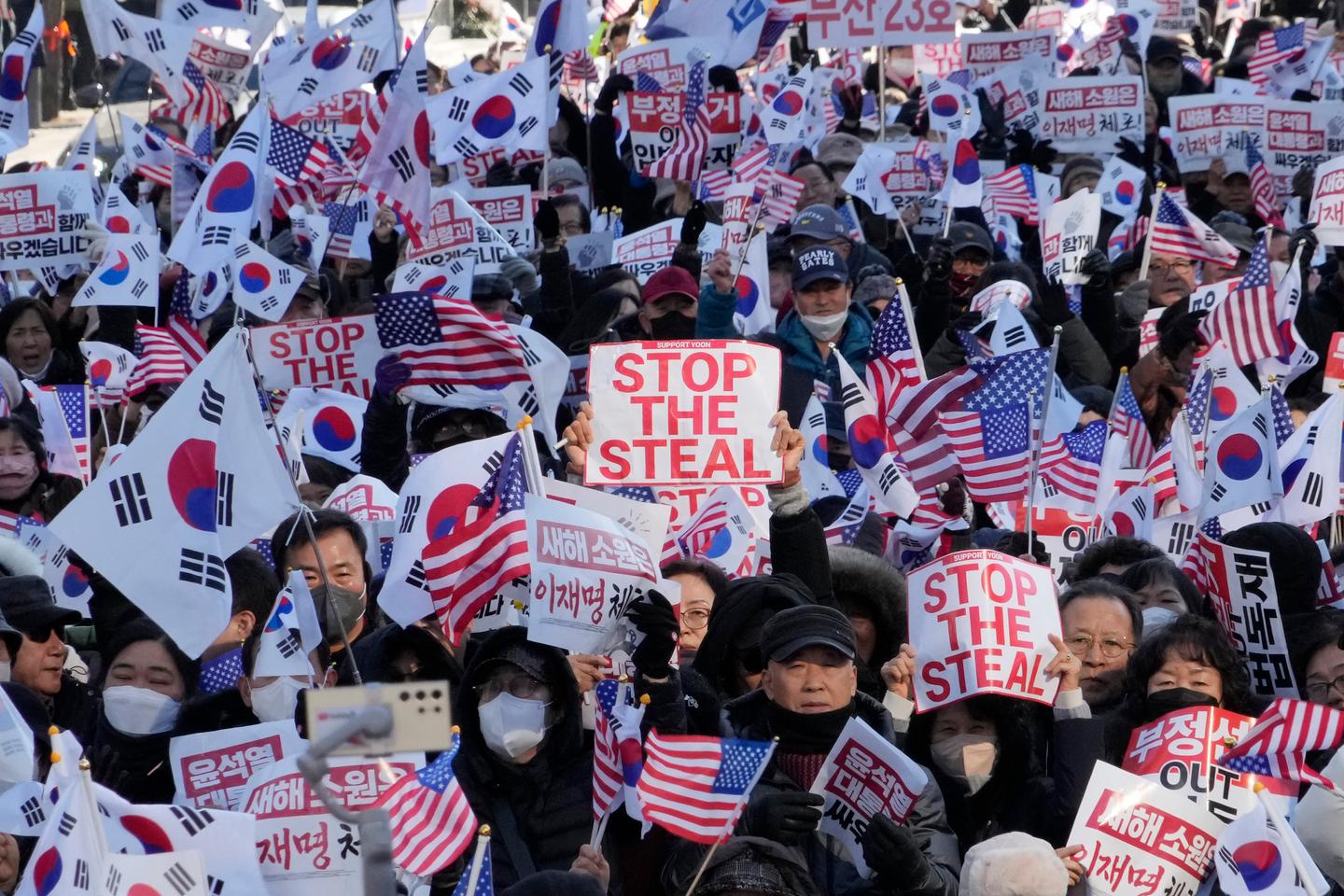 In South Korea, YouTube channels are exacerbating the political crisis